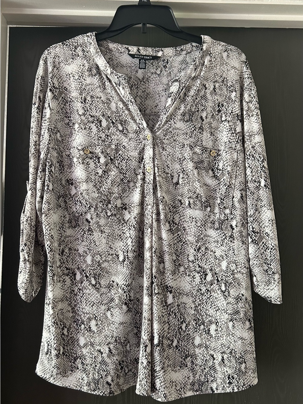 Ellen Tracy Black & White Snake-Print Tunic